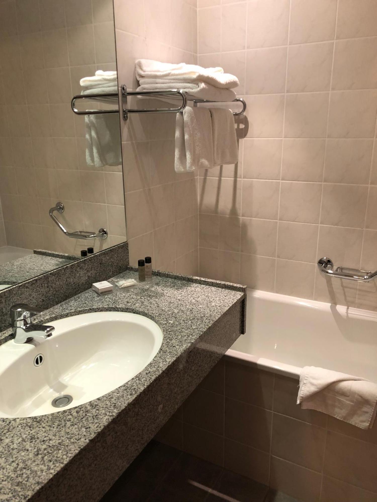 Deluxe Double & Single Room